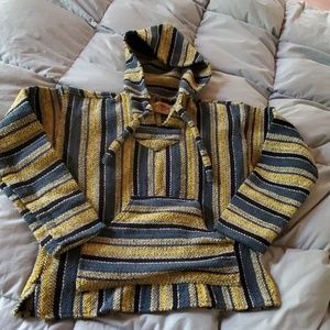 Hood pullover with front pocket  youth M